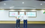 Trao thương 3.jpg Trao thương 3.jpg