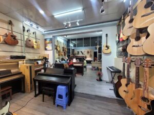 Shop Đàn Guitar Nha Trang - Nhạc Cụ V Guitar Uy Tín