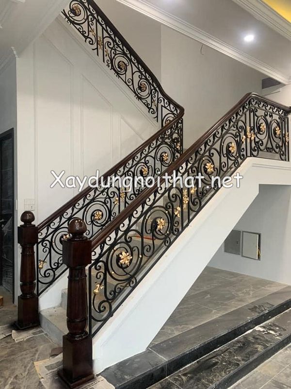 cau thang sat my thuat 13