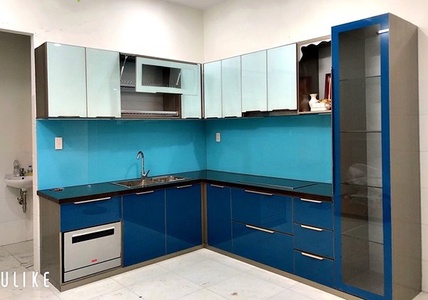 tu bep nhom noi that canh kinh 2